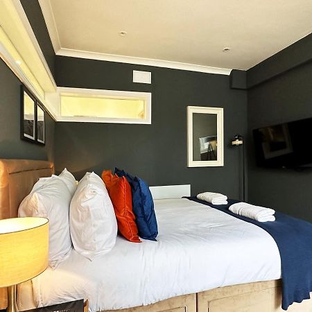 לונדון Liam Place Near Hyde Park - 1 Double Bed, 1 Sofa Bed, Spacious Apartment, Private Entrance מראה חיצוני תמונה