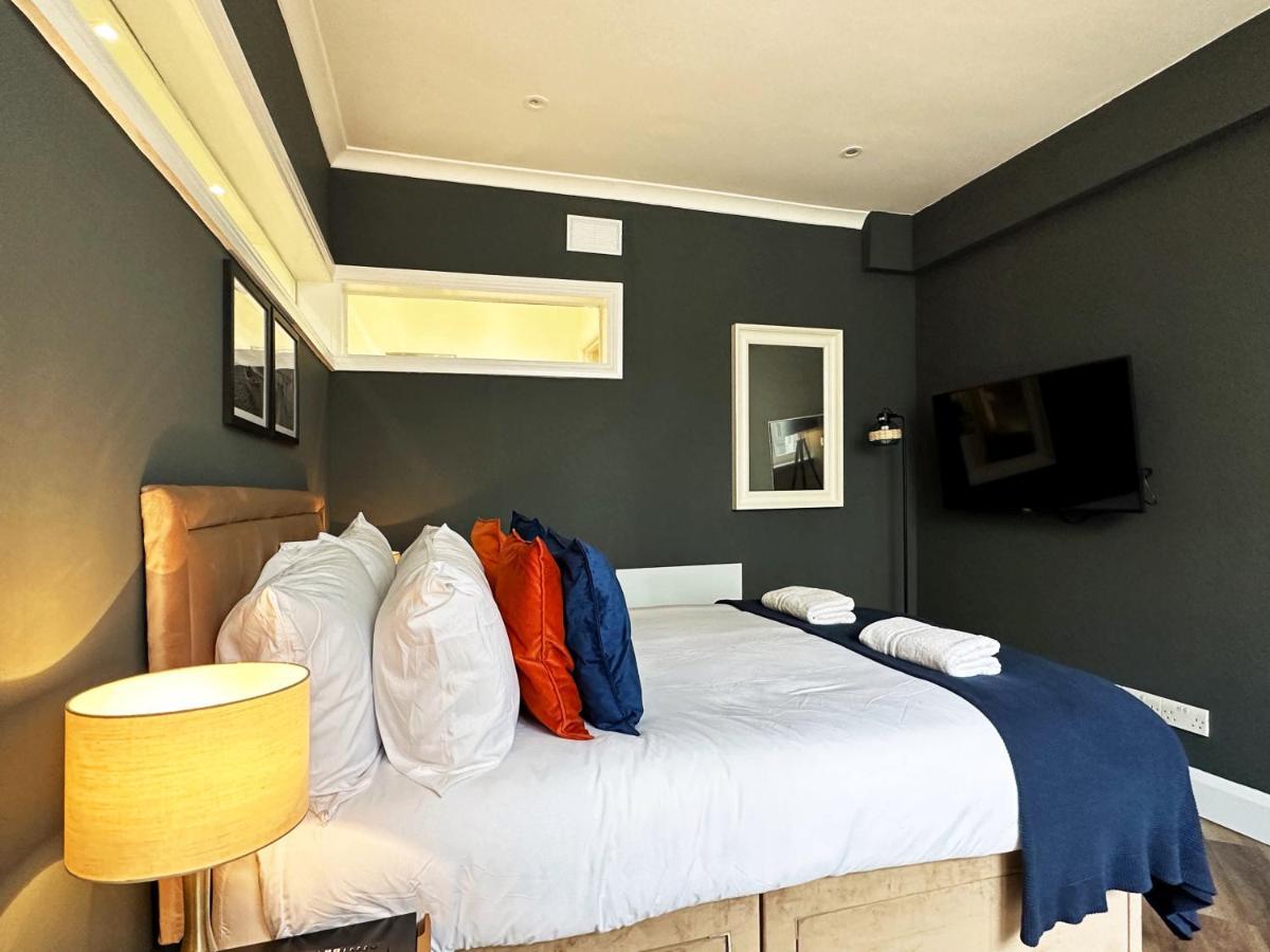 לונדון Liam Place Near Hyde Park - 1 Double Bed, 1 Sofa Bed, Spacious Apartment, Private Entrance מראה חיצוני תמונה