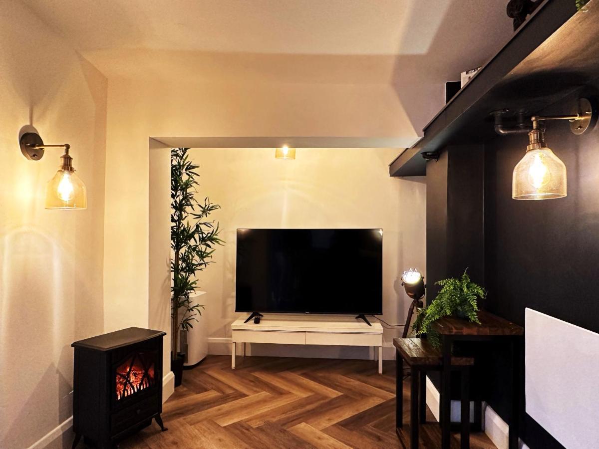 לונדון Liam Place Near Hyde Park - 1 Double Bed, 1 Sofa Bed, Spacious Apartment, Private Entrance מראה חיצוני תמונה