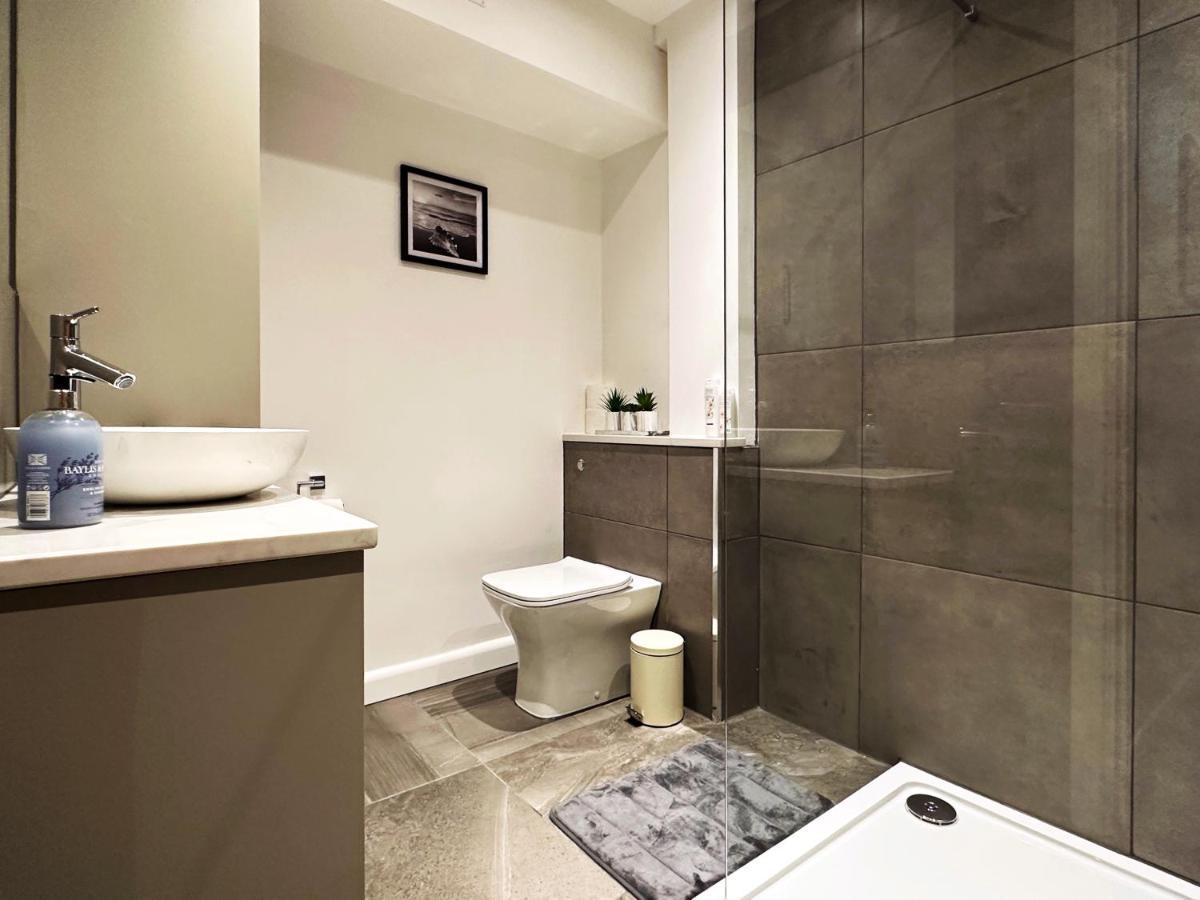 לונדון Liam Place Near Hyde Park - 1 Double Bed, 1 Sofa Bed, Spacious Apartment, Private Entrance מראה חיצוני תמונה
